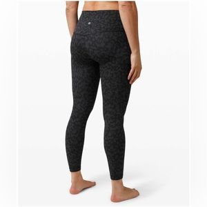 Lululemon Align Pant II 25" in Formation Camo Deep Coal Multi / Black Size 8